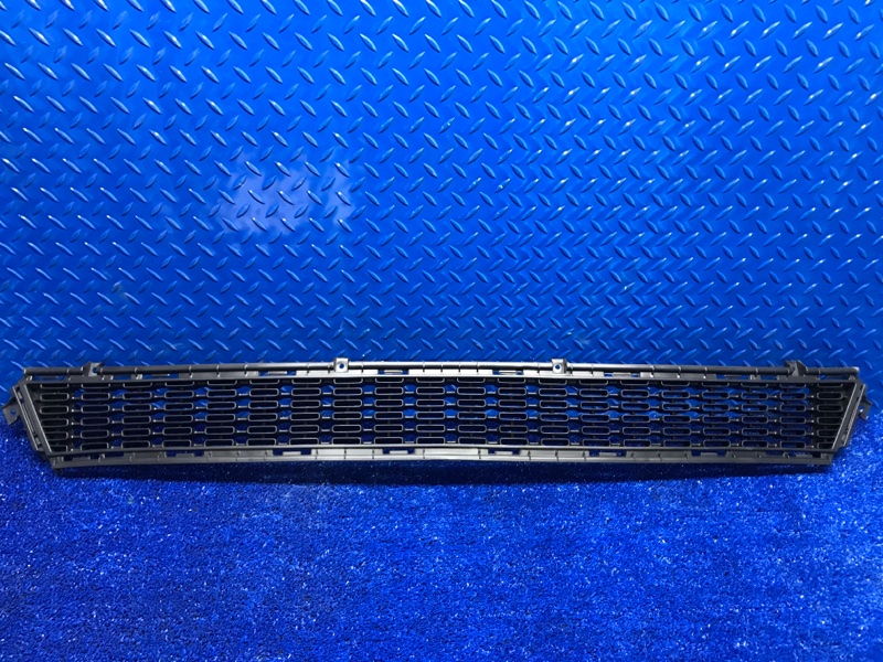 Решетка бампера передняя Kia Ceed 2 JH03CED15017 новая