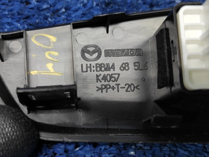 Блок кнопок стеклоподъемников задний левый Mazda 3 BL