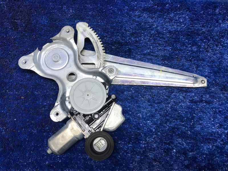 Стеклоподъемник задний левый Camry V40