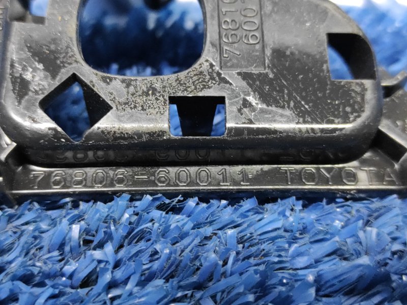 Накладка двери багажника правая Toyota Prado 150 Накладка двери багажника правая Toyota Prado 150