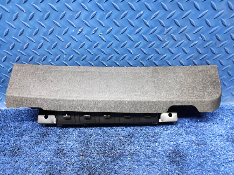 Запчасть подушка безопасности колен правая Chevrolet Cruze J305 95910049 контрактная Подушка безопасности колен правая Chevrolet Cruze J305 95910049 контрактная