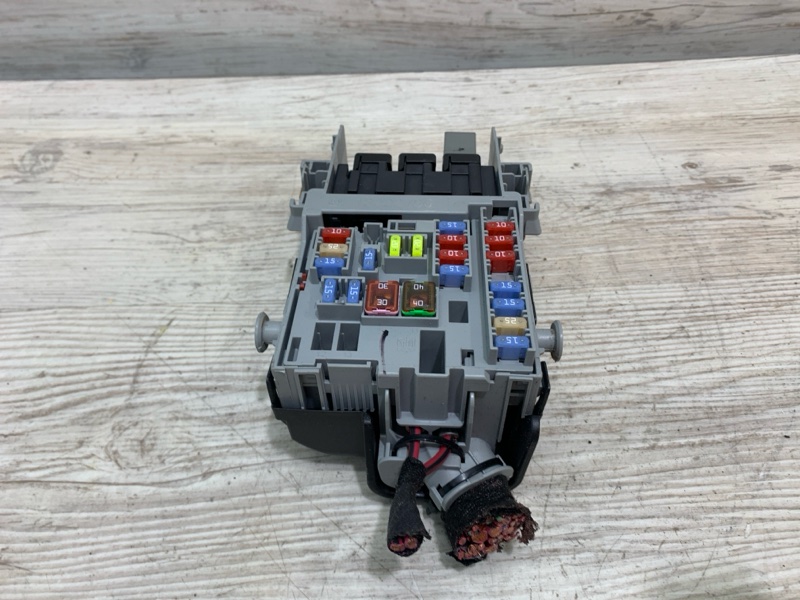 Блок предохранителей SRX 2