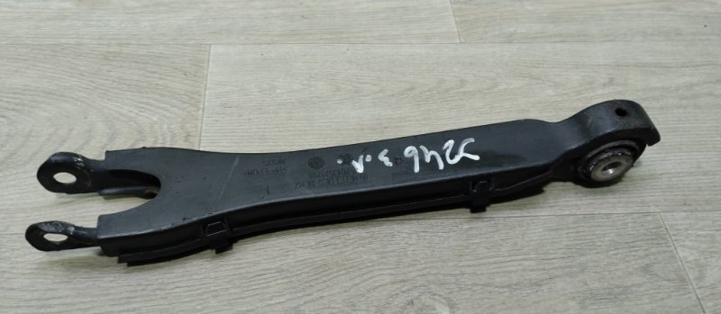 Рычаг подвески задний Mercedes C W204 A2053506303 контрактная