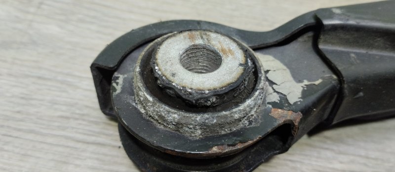 Рычаг подвески задний C W204