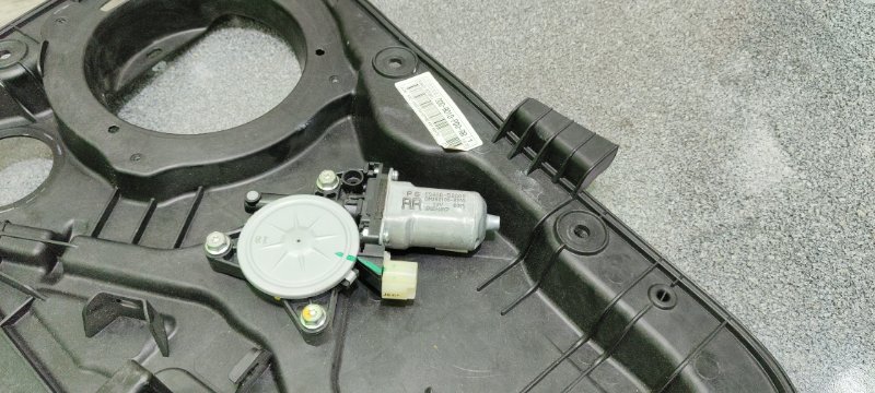 Стеклоподъемник задний правый Soul PS Стеклоподъемник задний правый Soul PS