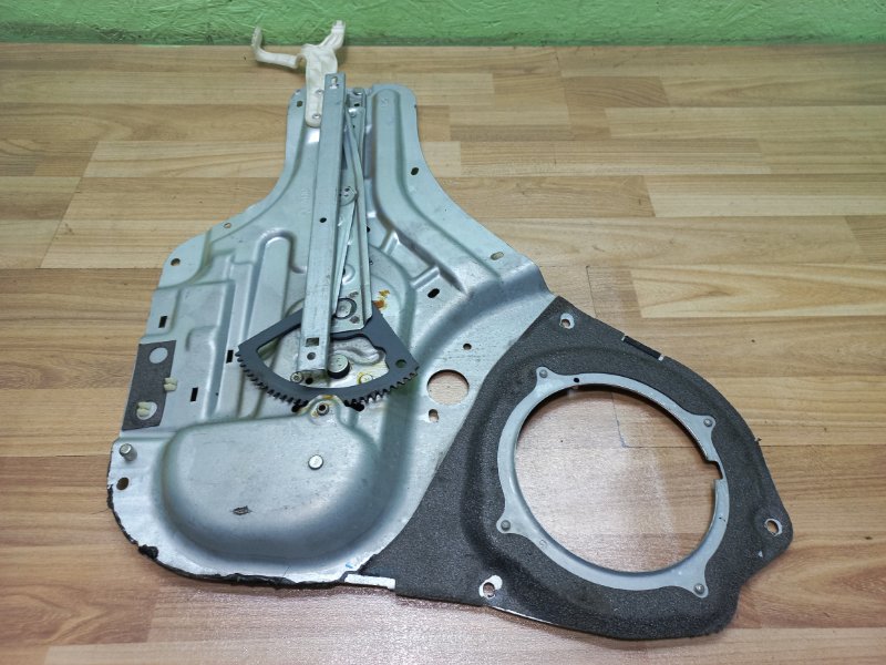 Стеклоподъемник задний левый Kia Soul AM Стеклоподъемник задний левый Kia Soul AM