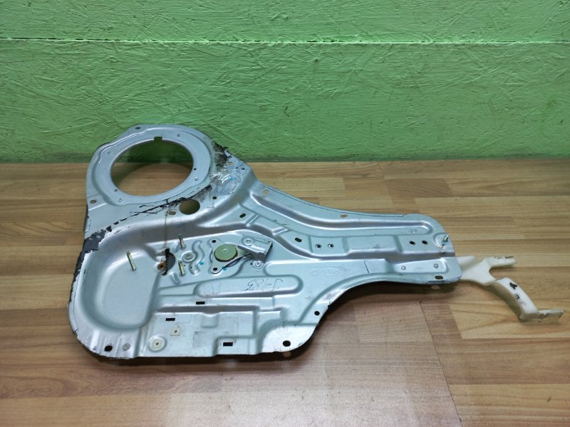 Стеклоподъемник задний левый Soul AM Стеклоподъемник задний левый Soul AM