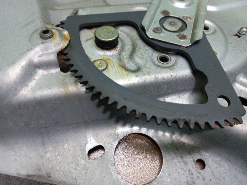 Стеклоподъемник задний левый Soul AM Стеклоподъемник задний левый Soul AM