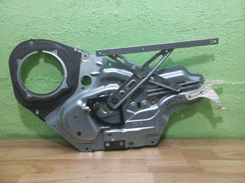 Запчасть стеклоподъемник передний правый Kia Soul AM 824022K001 контрактная Стеклоподъемник передний правый Kia Soul AM 824022K001 контрактная