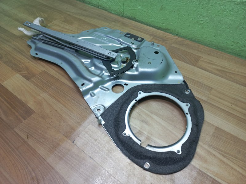 Стеклоподъемник передний правый Soul AM Стеклоподъемник передний правый Soul AM