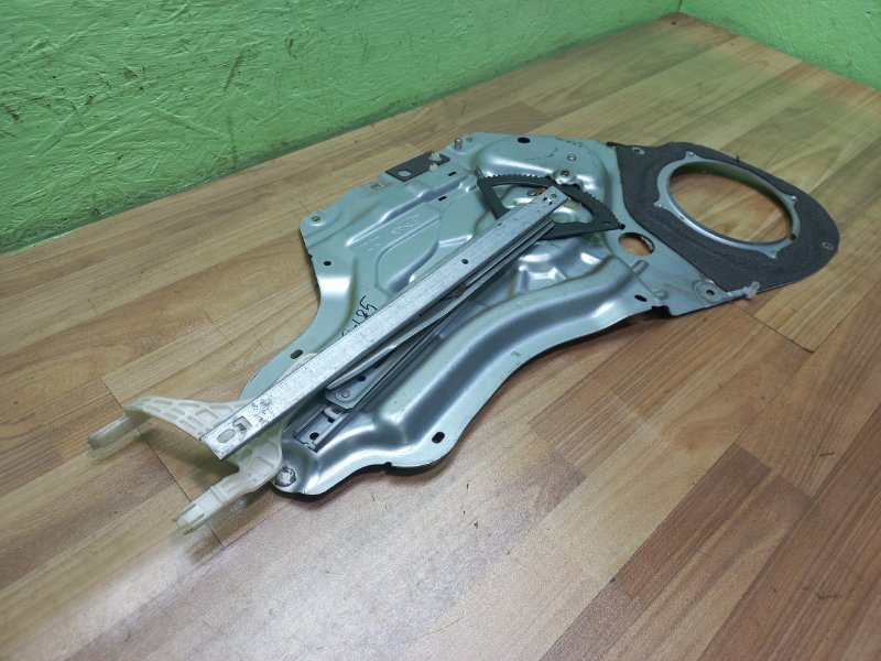 Стеклоподъемник передний правый Soul AM Стеклоподъемник передний правый Soul AM