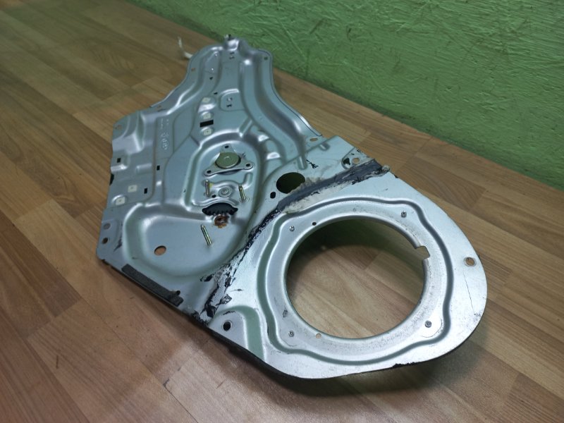 Стеклоподъемник передний правый Soul AM Стеклоподъемник передний правый Soul AM