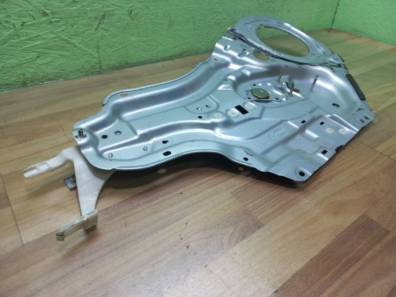 Стеклоподъемник передний правый Soul AM Стеклоподъемник передний правый Soul AM