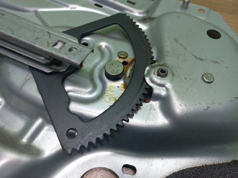 Стеклоподъемник передний правый Soul AM Стеклоподъемник передний правый Soul AM