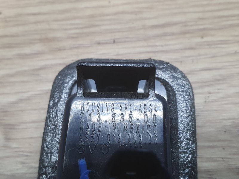 Плафон подсветки номера CAMRY XV70 Плафон подсветки номера CAMRY XV70