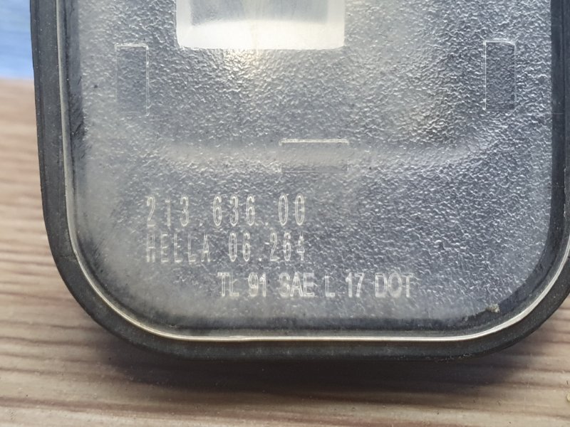 Плафон подсветки номера CAMRY XV70 Плафон подсветки номера CAMRY XV70