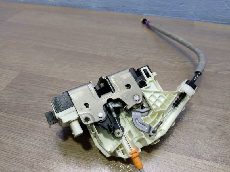 Замок двери задний правый GL X166