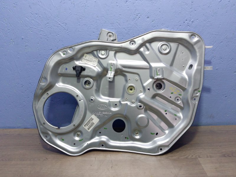 Запчасть стеклоподъемник передний правый Kia Sorento XM 824021U001 контрактная Стеклоподъемник передний правый Kia Sorento XM 824021U001 контрактная