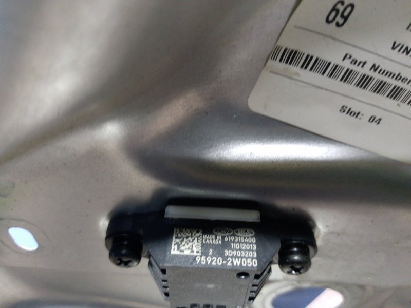 Стеклоподъемник передний правый Sorento XM Стеклоподъемник передний правый Sorento XM