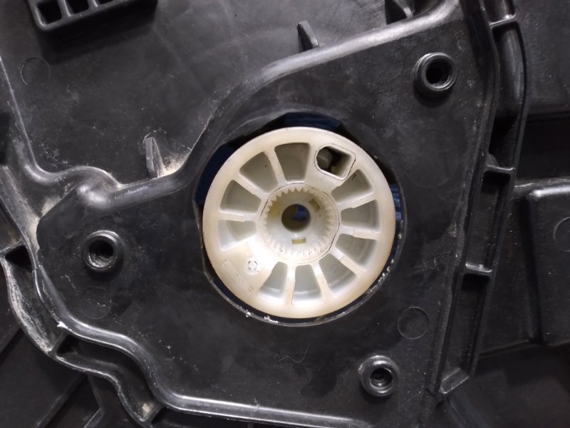 Стеклоподъемник задний правый Optima JF