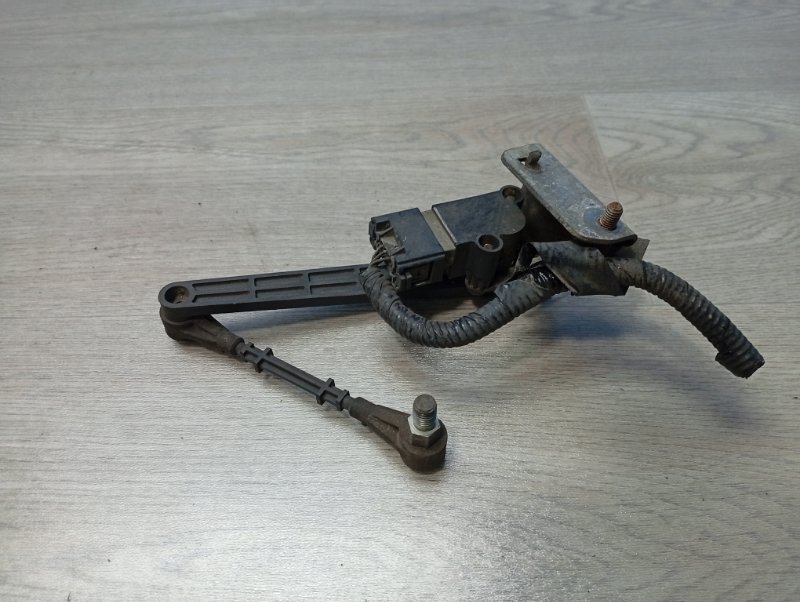 Датчик просвета задний Land Rover Vogue 3 L322 LR023654 контрактная