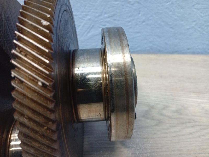Коленвал XC60 DZ B6304T2