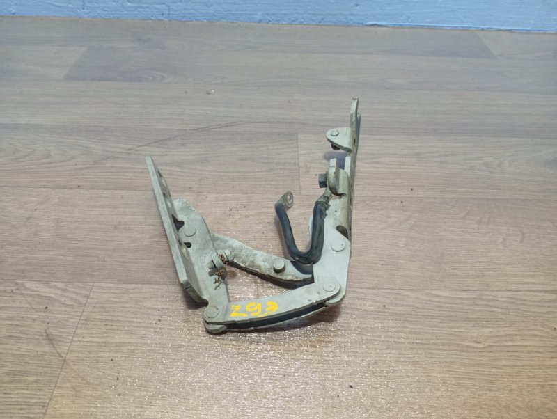 Петля капота левая BMW X5 E53 41617006123 контрактная