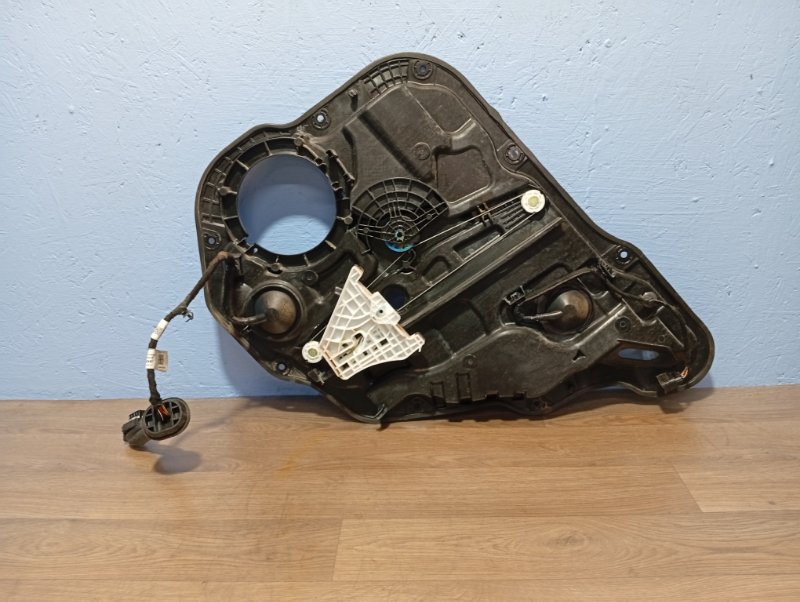 Стеклоподъемник задний левый K5 DL3 Стеклоподъемник задний левый K5 DL3