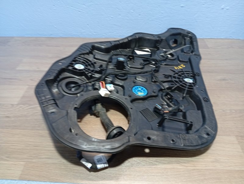 Стеклоподъемник задний левый K5 DL3 Стеклоподъемник задний левый K5 DL3