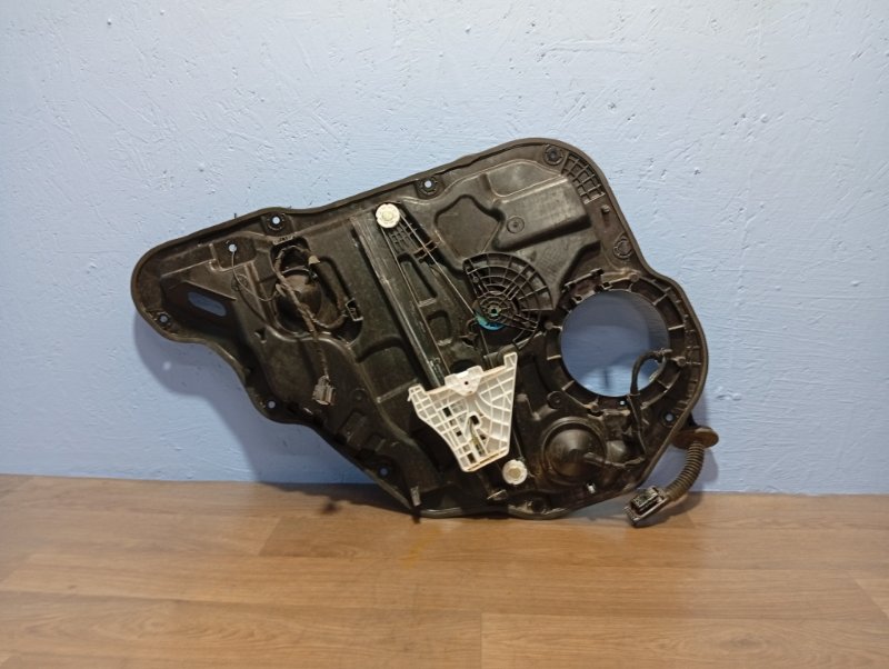 Стеклоподъемник задний правый K5 DL3 Стеклоподъемник задний правый K5 DL3