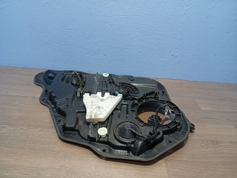 Стеклоподъемник задний правый K5 DL3 Стеклоподъемник задний правый K5 DL3