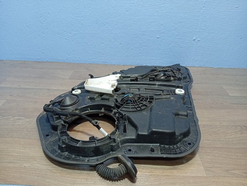 Стеклоподъемник задний правый K5 DL3 Стеклоподъемник задний правый K5 DL3