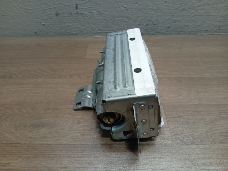 Подушка безопасности в торпеду Range Rover Sport L320