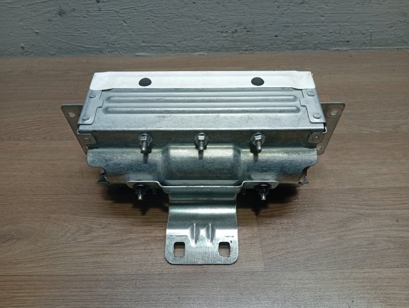 Подушка безопасности в торпеду Land Rover Range Rover Sport L320