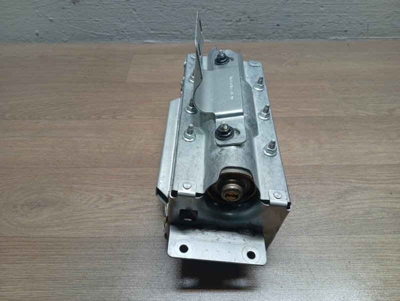 Подушка безопасности в торпеду Range Rover Sport L320