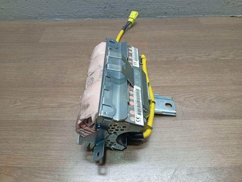 Подушка безопасности в торпеду FX35 S50