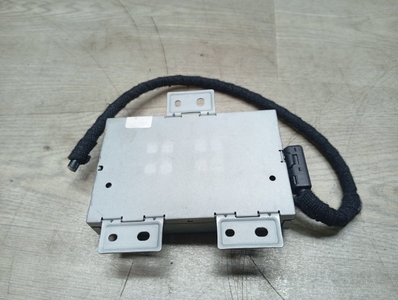 Блок управления мультимедиа E W212 Блок управления мультимедиа E W212