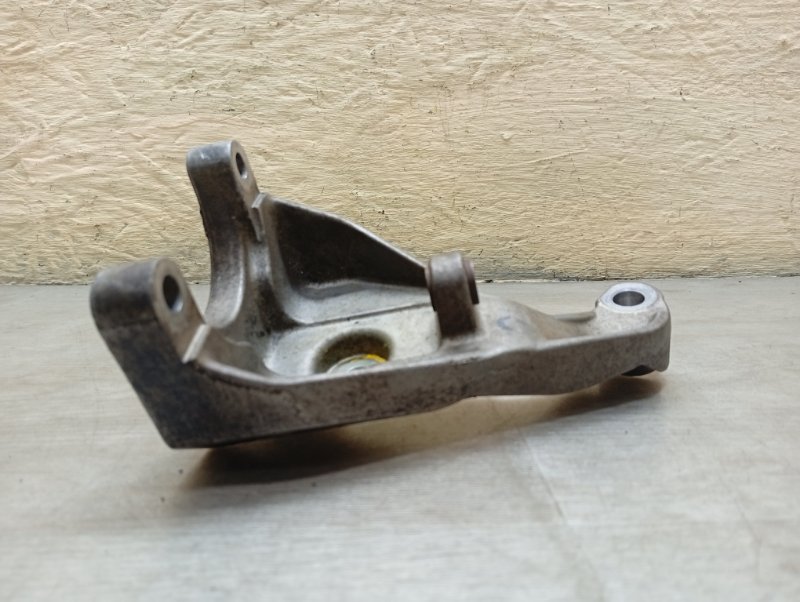 Кронштейн насоса ГУР Cadillac SRX 2 LF1