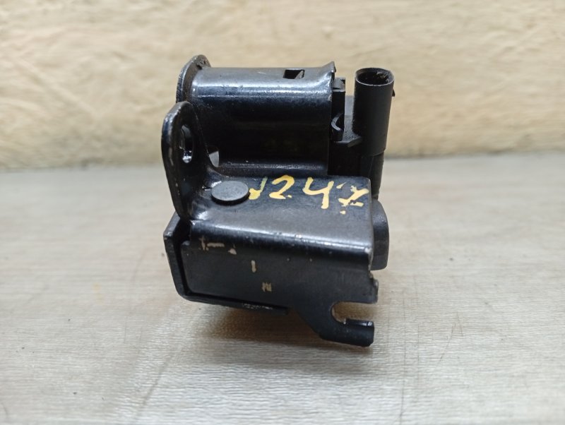 Замок капота M W164 Замок капота M W164