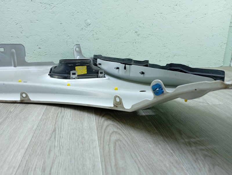 Крыло переднее правое Discovery 4 L319