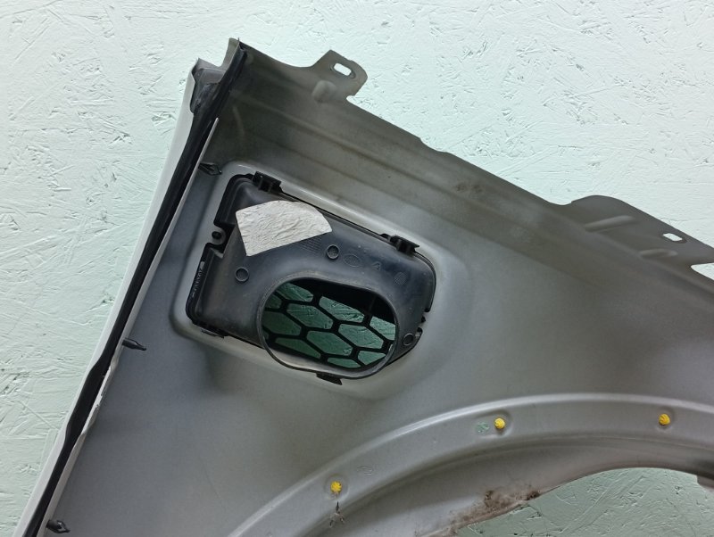 Крыло переднее левое Discovery 4 L319