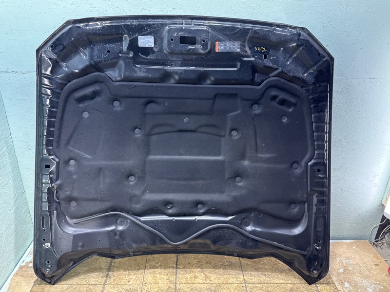 Капот Mustang 6