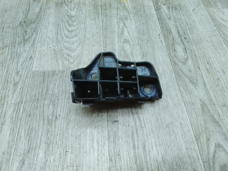 Кронштейн бампера задний левый Subaru FORESTER SJ9 57707SG070 контрактная
