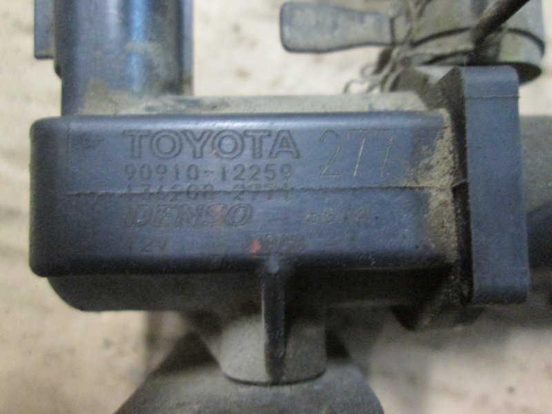 Клапан продувки адсорбера Lexus Lx470 UZJ100 2UZ-FE 2005