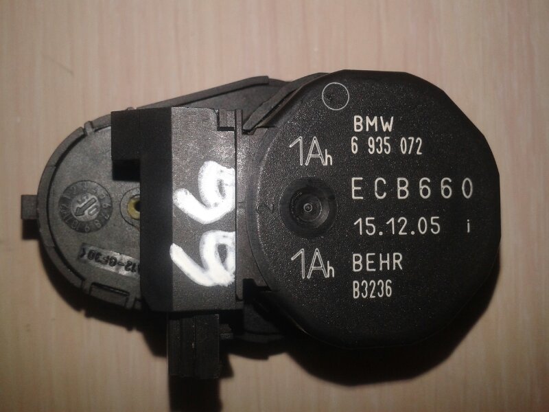 Сервопривод заслонок печки Bmw 7-Series E65 N62B44A 2003