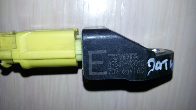 Датчик airbag Toyota Rav4 ACA31 3ZR-FE 2011