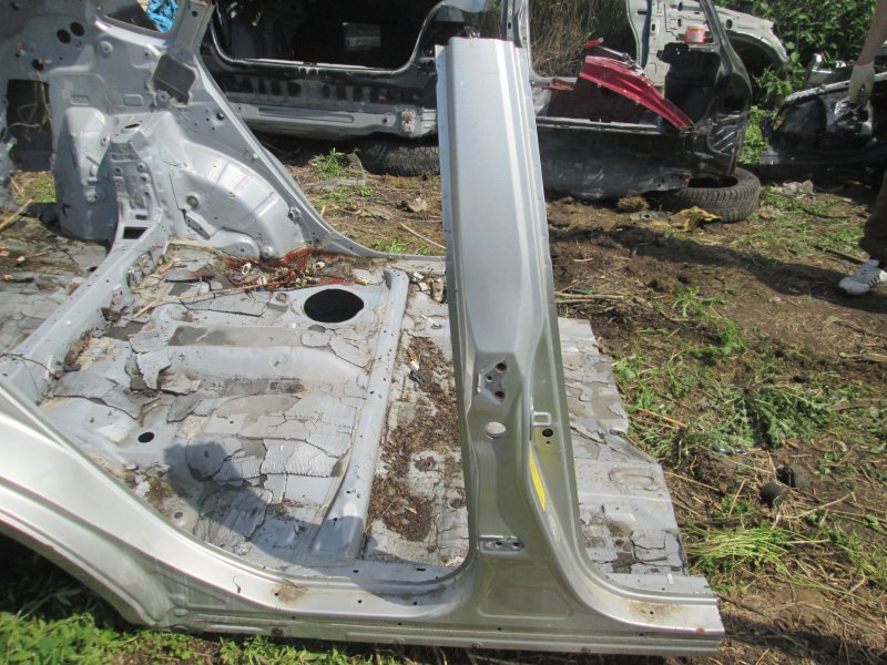 Стойка кузова Lexus Rx330 MCU38 3MZ-FE 2005 правая