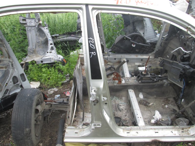 Стойка кузова Toyota Corolla E120 4ZZ-FE 2007 правая