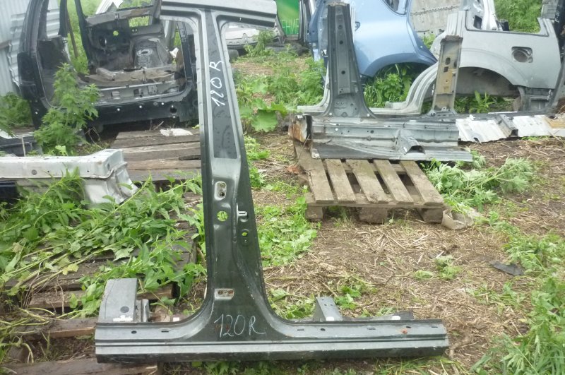 Стойка кузова Toyota Corolla E120 3ZZ-FE 2003 правая