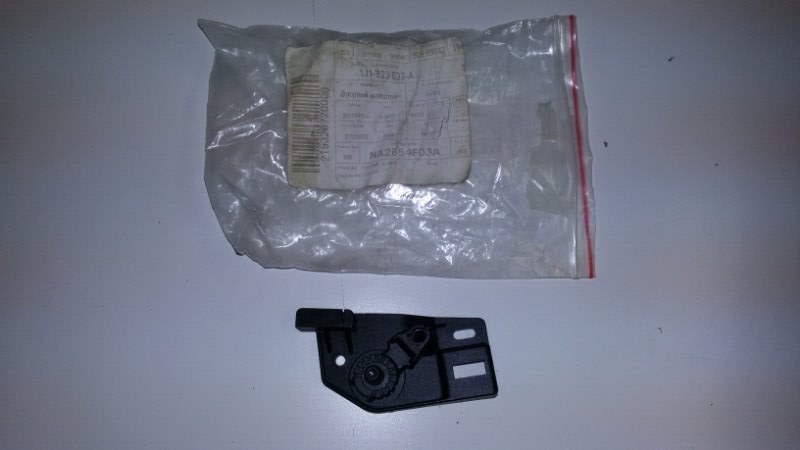 Кронштейн Skoda Fabia Кронштейн Skoda Fabia